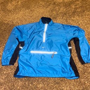 Women’s M Nike quarter zip windbreaker with pocket